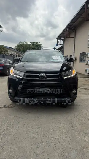 Toyota Highlander SE 4x4 V6 (3.5L 6cyl 8A) 2018 Black