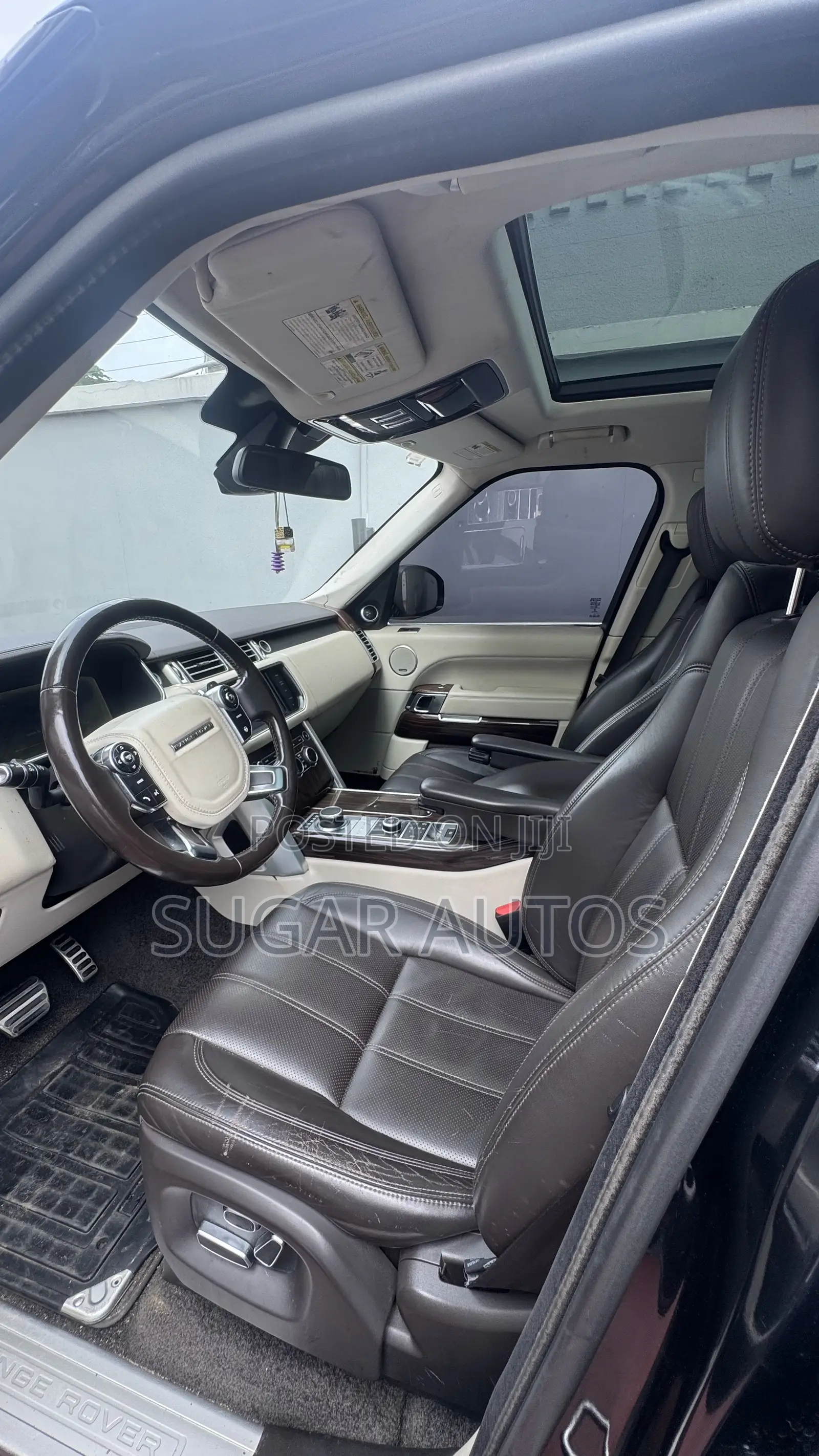 Land Rover Range Rover Vogue 2014 Black