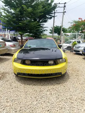 Ford Mustang 2010 Yellow