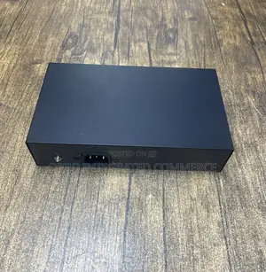 Hippoint Poe Switch10/100mbps Model:Ds0802a-8+2 8 Ports