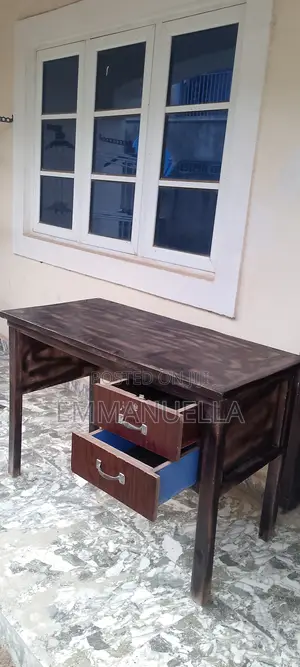 Office/ Reading Table