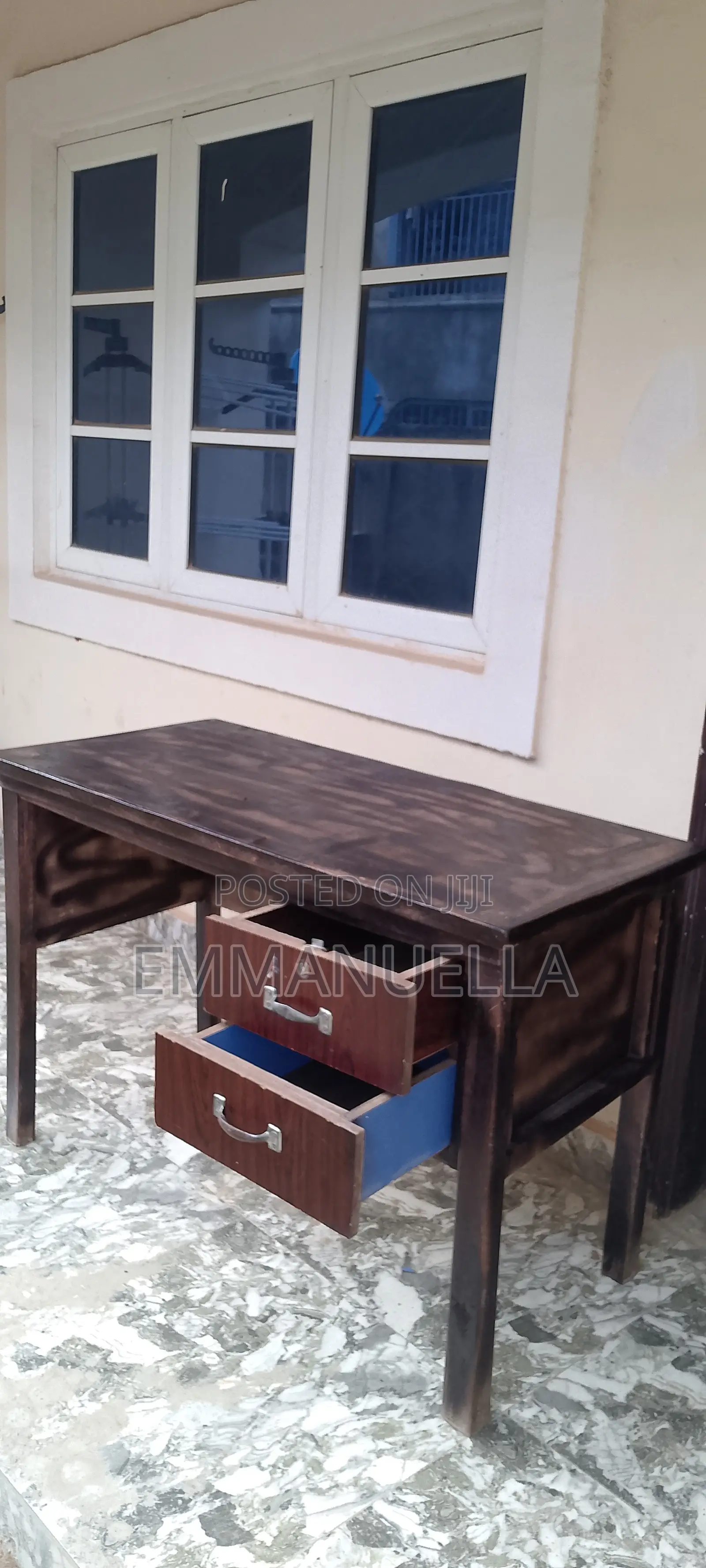 Office/ Reading Table