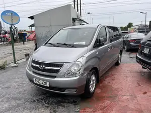 Hyundai FB 2012 Silver