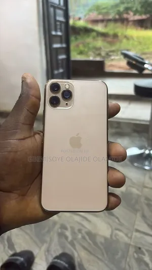 Apple iPhone 11 Pro 64 GB Gold