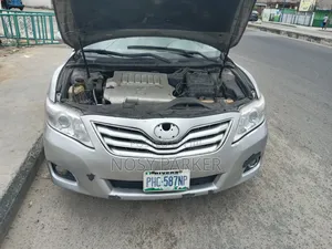 Toyota Camry LE V6 4dr Sedan (3.5L 6cyl 6AM) 2008 Silver