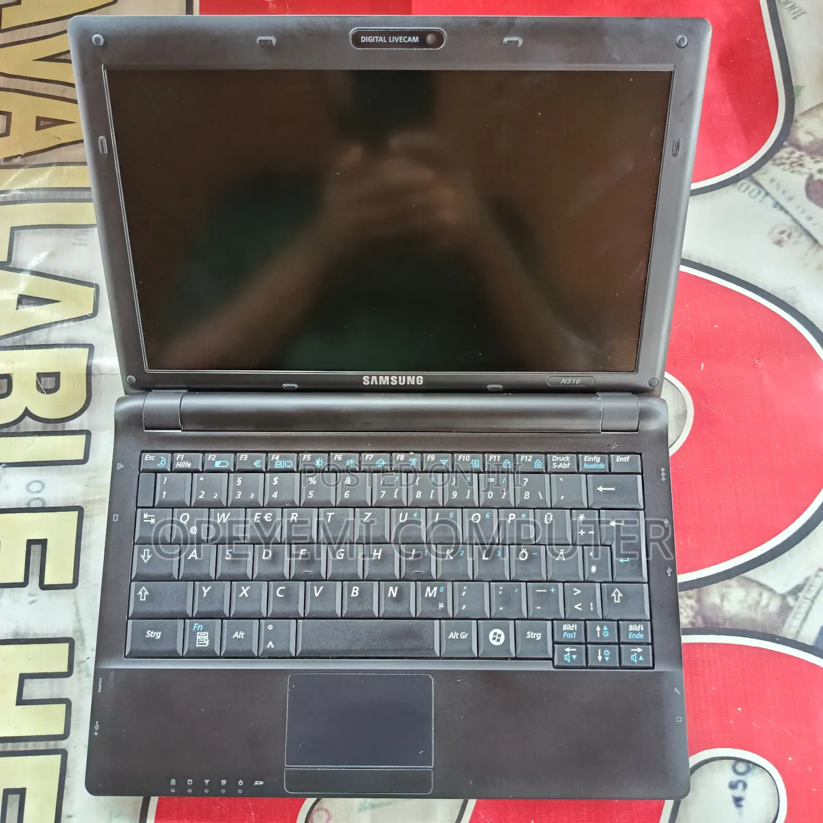 Laptop 2GB Intel HDD 250GB
