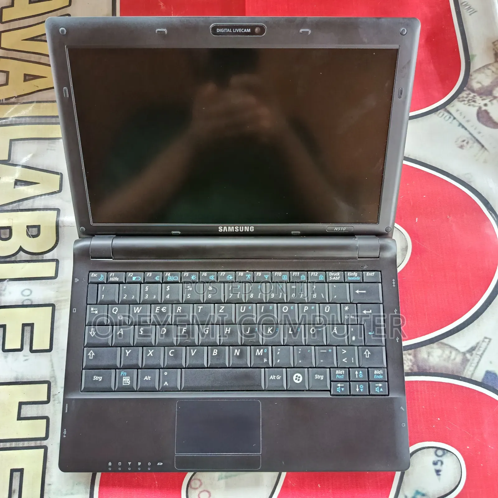 Laptop 2GB Intel HDD 250GB