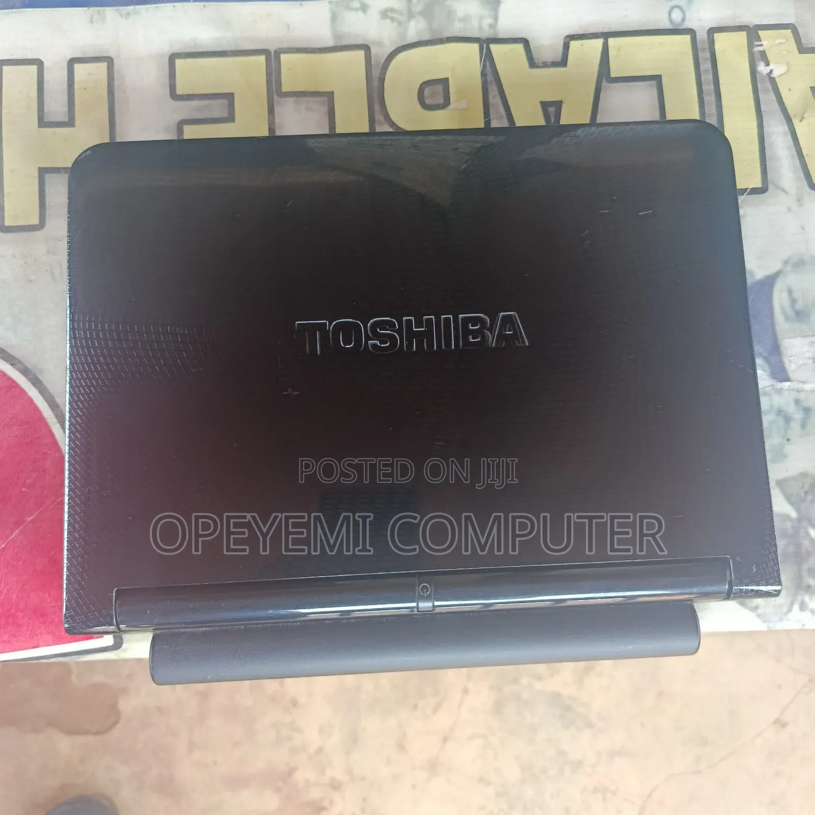 Laptop 2GB Intel HDD 250GB