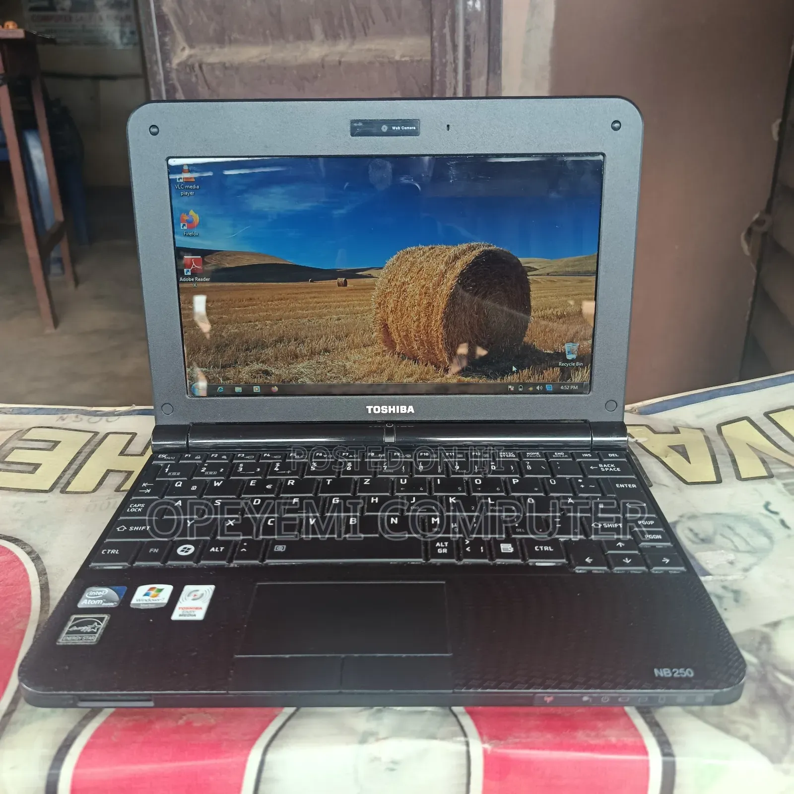 Laptop 2GB Intel HDD 250GB