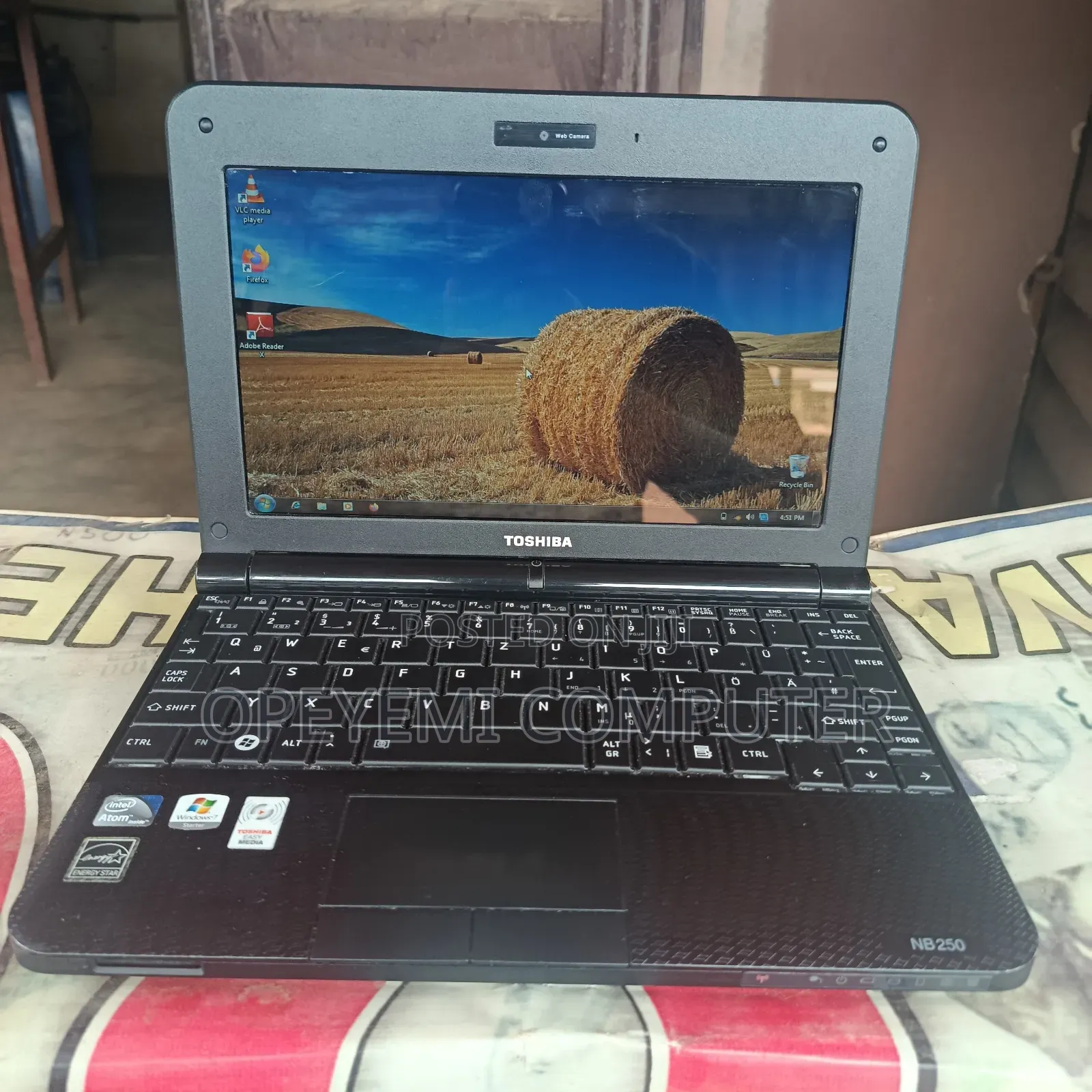Laptop 2GB Intel HDD 250GB