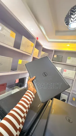Laptop Dell Latitude 3350 8GB Intel Core i5 SSD 128GB
