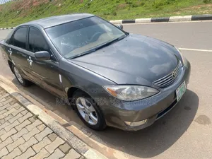 Toyota Camry 2004 Gray