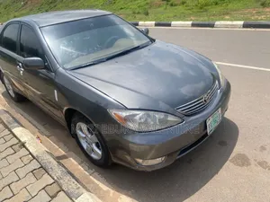 Toyota Camry 2004 Gray