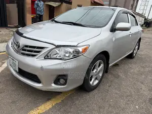 Toyota Corolla LE 4dr Sedan (1.8L 4cyl 4A) 2013 Silver