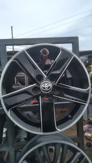 17 Rim Camry