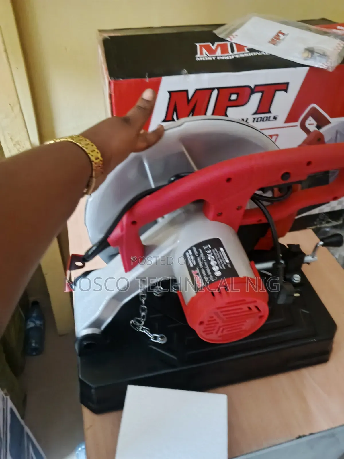 Cut Off Saw Machine
