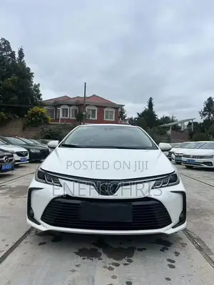 Toyota Corolla 2022 White