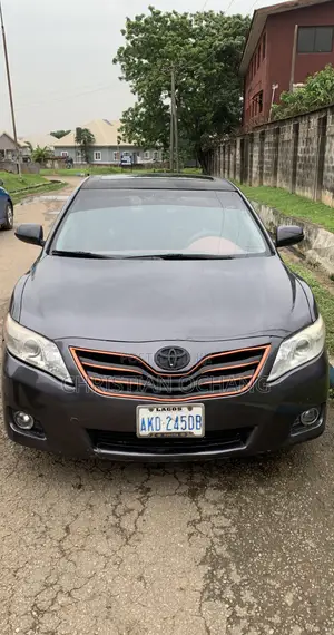 Toyota Camry 2011 Gray