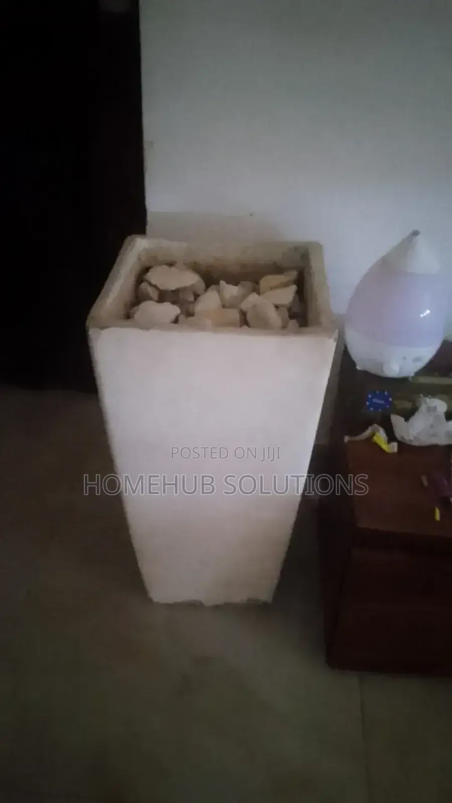2 Plant Pots