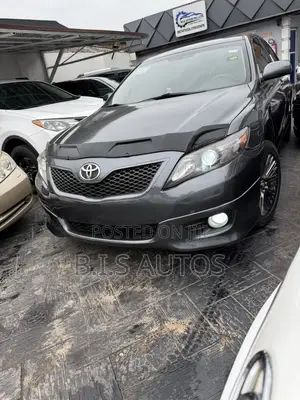 Toyota Camry SE V6 4dr Sedan (3.5L 6cyl 6AM) 2010 Gray