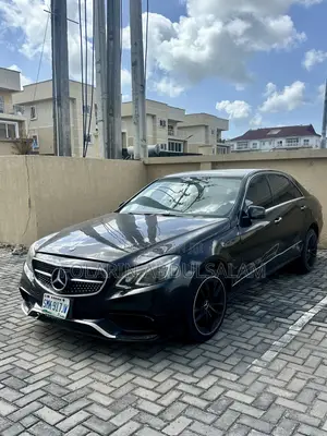 Mercedes-Benz E350 Base 4dr Sedan RWD (3.5L 6cyl 7A) 2011 Black