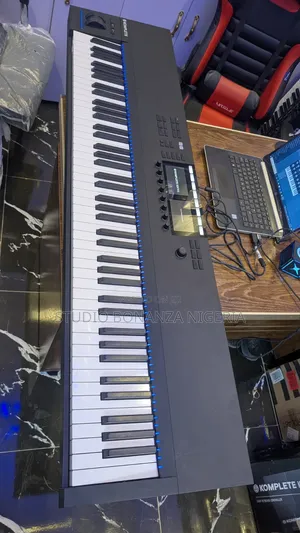 Komplete Kontrol S88 Mkii Studio Midi Keyboard Controller