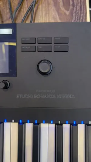 Komplete Kontrol S88 Mkii Studio Midi Keyboard Controller