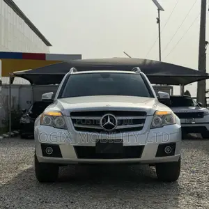 Mercedes-Benz GLK-Class 2010 Silver