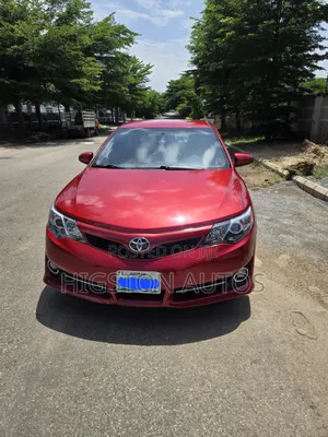 Toyota Camry SE 4dr Sedan (2.5L 4cyl 6A) 2014 Red