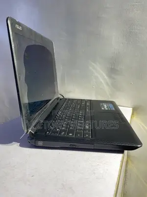Laptop Asus K50C 3GB Intel Celeron HDD 72GB