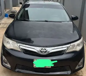 Toyota Camry XLE 4dr Sedan (2.5L 4cyl 6A) 2013 Black