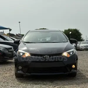 Toyota Corolla 2016 Black