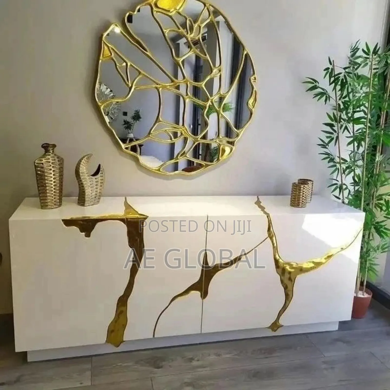 Contemporary Mirror Console Table