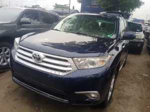 Toyota Highlander 3.5L 4WD 2013 Blue