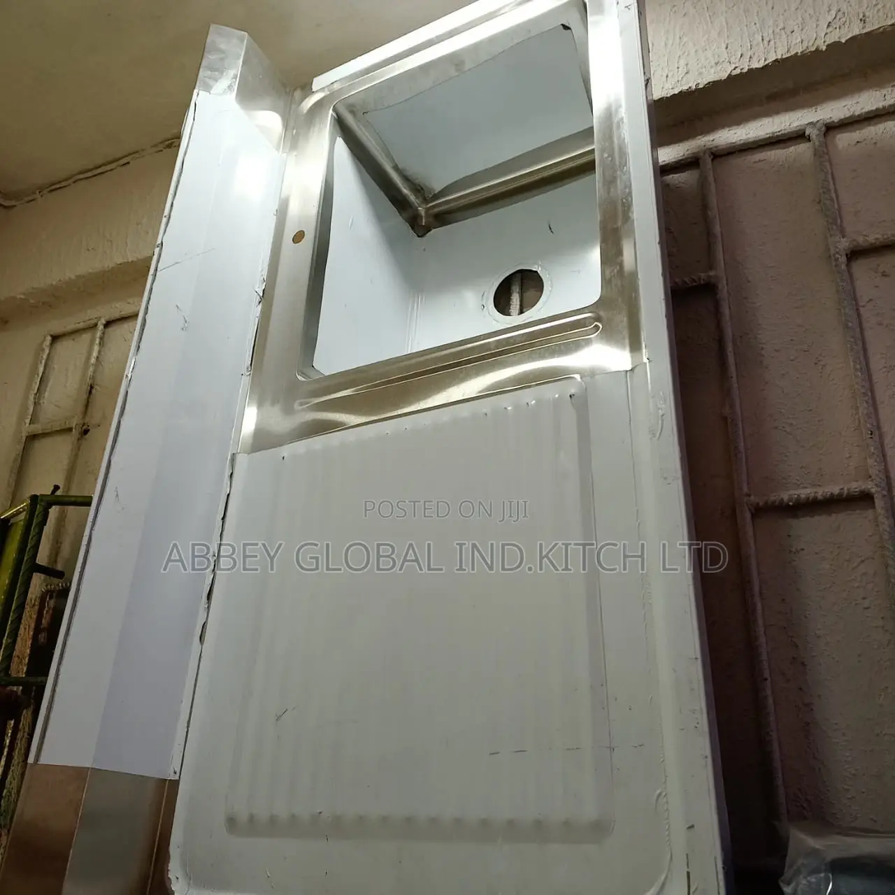 Single Sink With Side