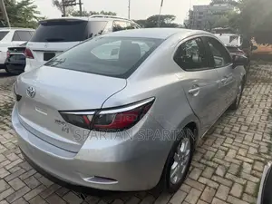 Toyota Yaris 2018 Silver