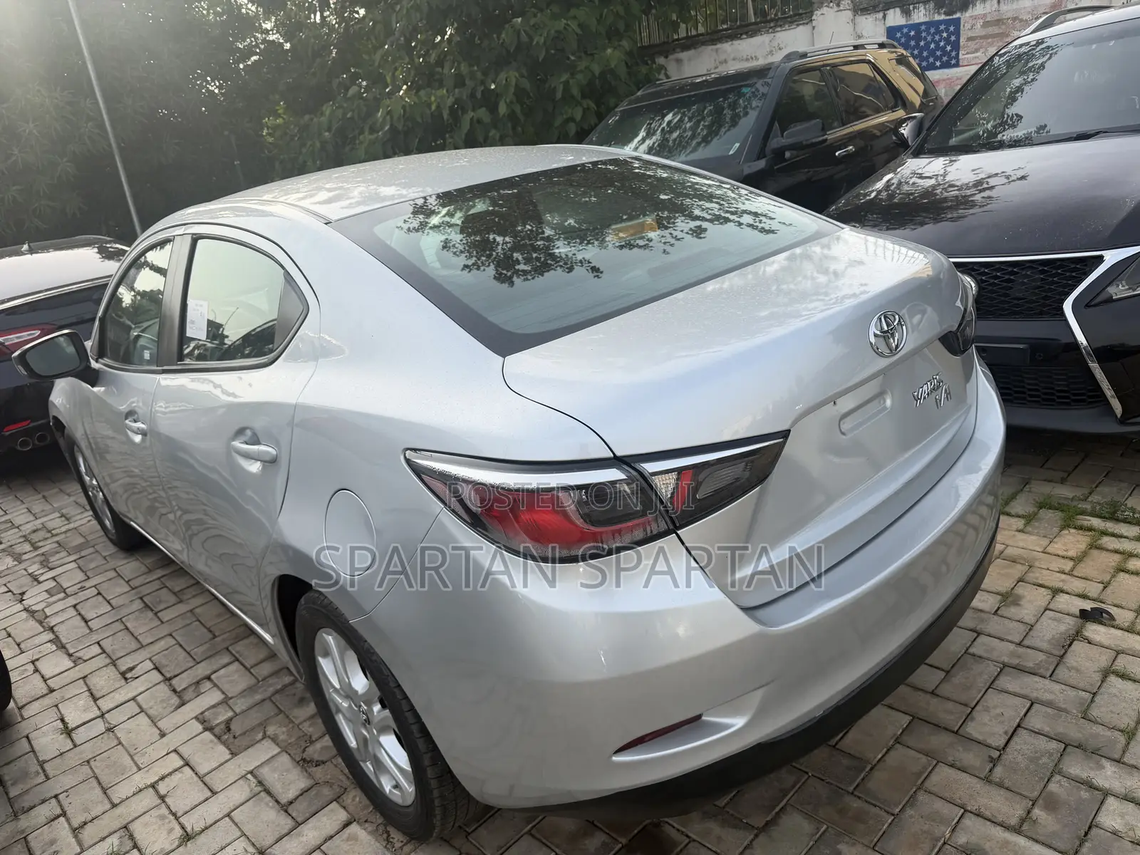 Toyota Yaris 2018 Silver