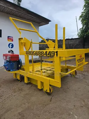 Egg Layer Mobile Concrete Block Molding Machine