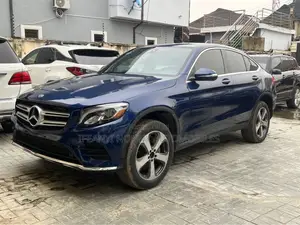 Mercedes-Benz GLC-Class 2019 Blue