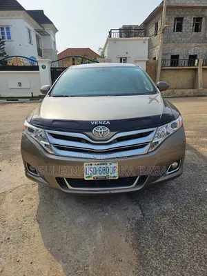 Toyota Venza Limited 2010 Gold
