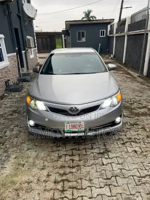 Toyota Camry 2012 Silver