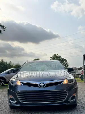 Toyota Avalon XLE Sedar FWD (3.5L 6cyl 6A) 2013 Gray
