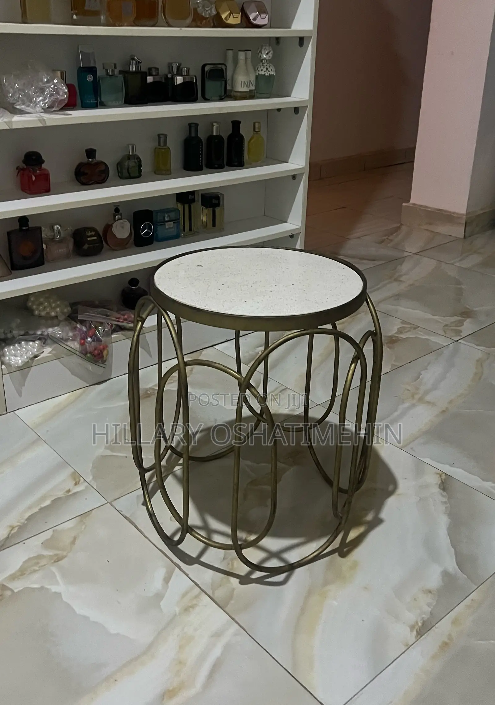 Mable Top Stool
