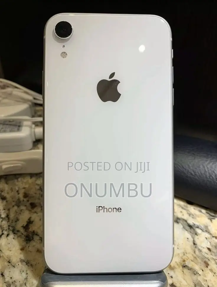 Apple iPhone XR 64 GB White
