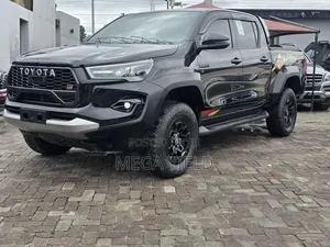 Toyota Hilux 2023 Black