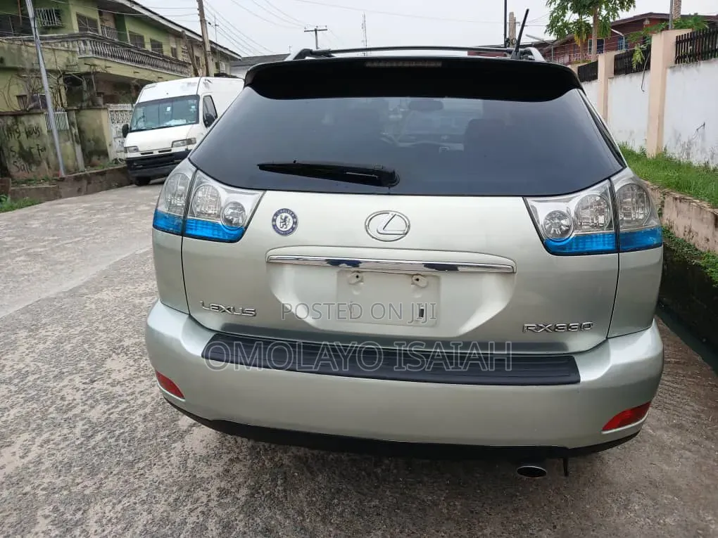 Lexus LM 2020 Silver