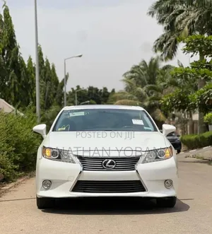 Lexus ES 2013 White