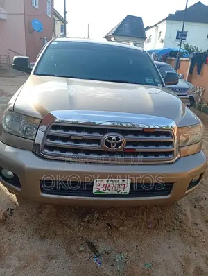 Toyota Sequoia 2008 Gold