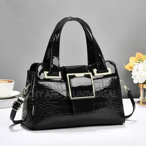 High Quality Handbag With Adjustable Strap