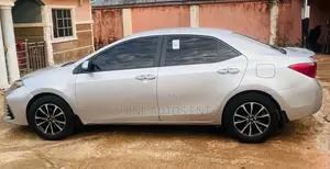 Toyota Corolla 2015 Silver